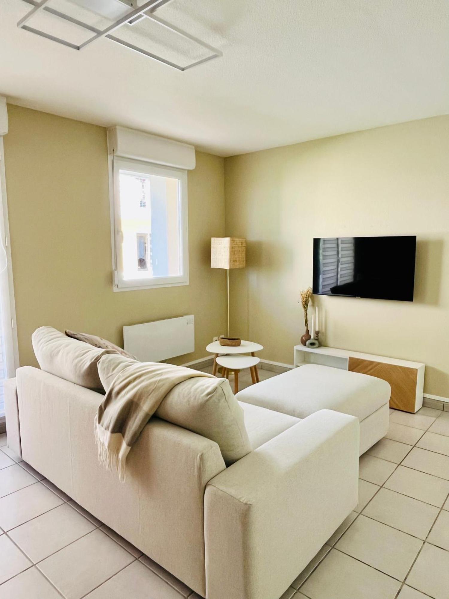 Sur Oiseaux Apartment *